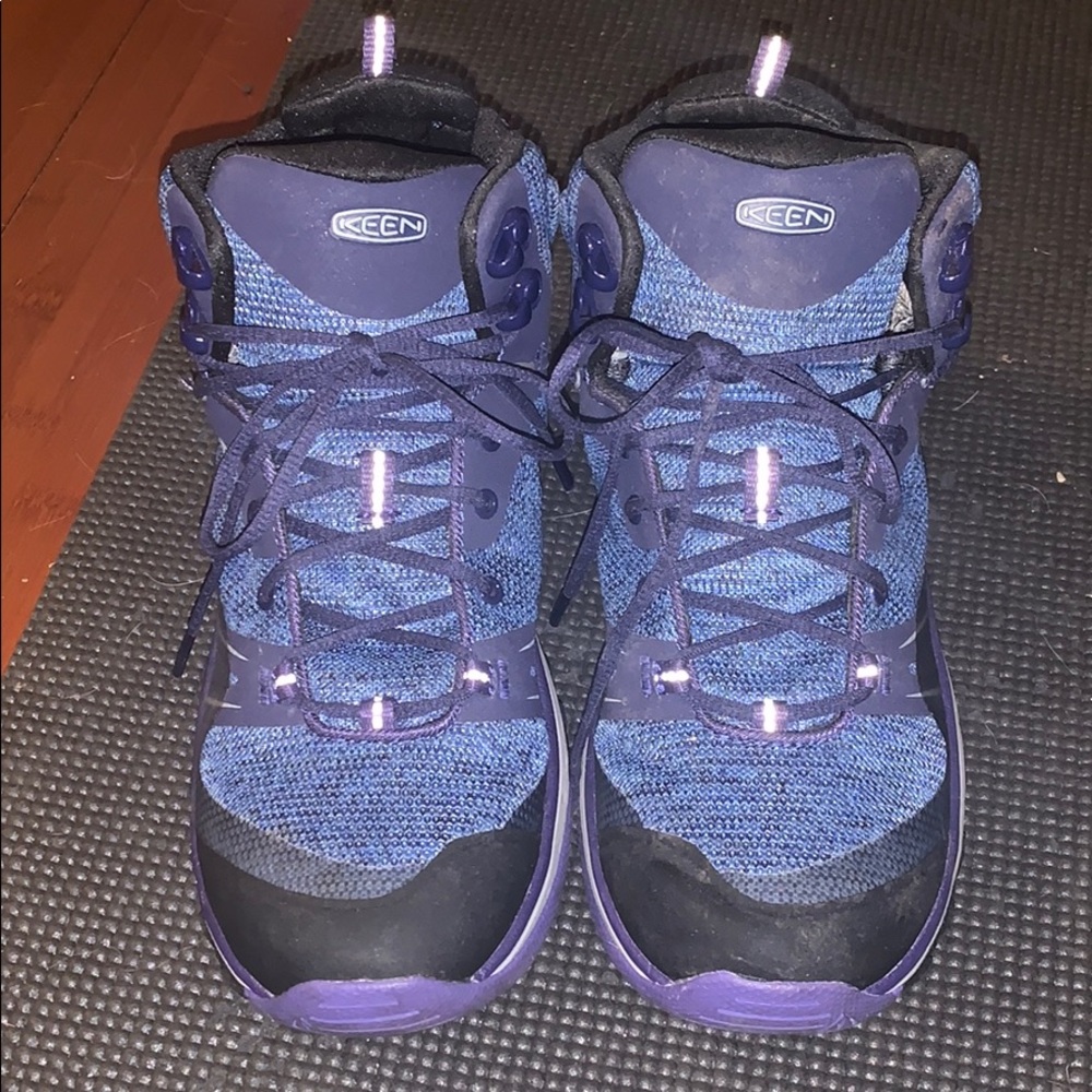 Keen Women's Purple and Black Hiking Shoes